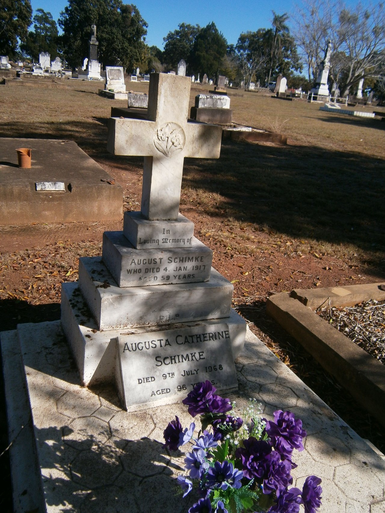 schimke-august-augusta-monument-maryborough.jpeg