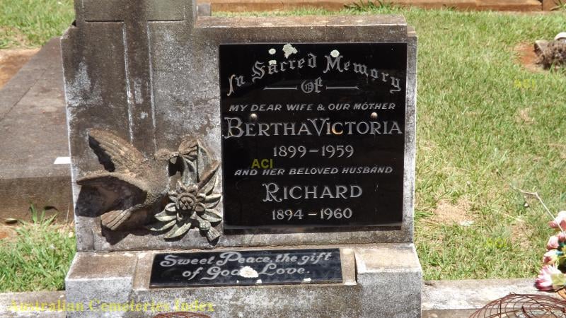 stark-taabinga-headstone-15710778.jpg