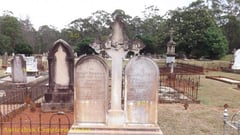 patzwald-cabarlah-headstone.jpg